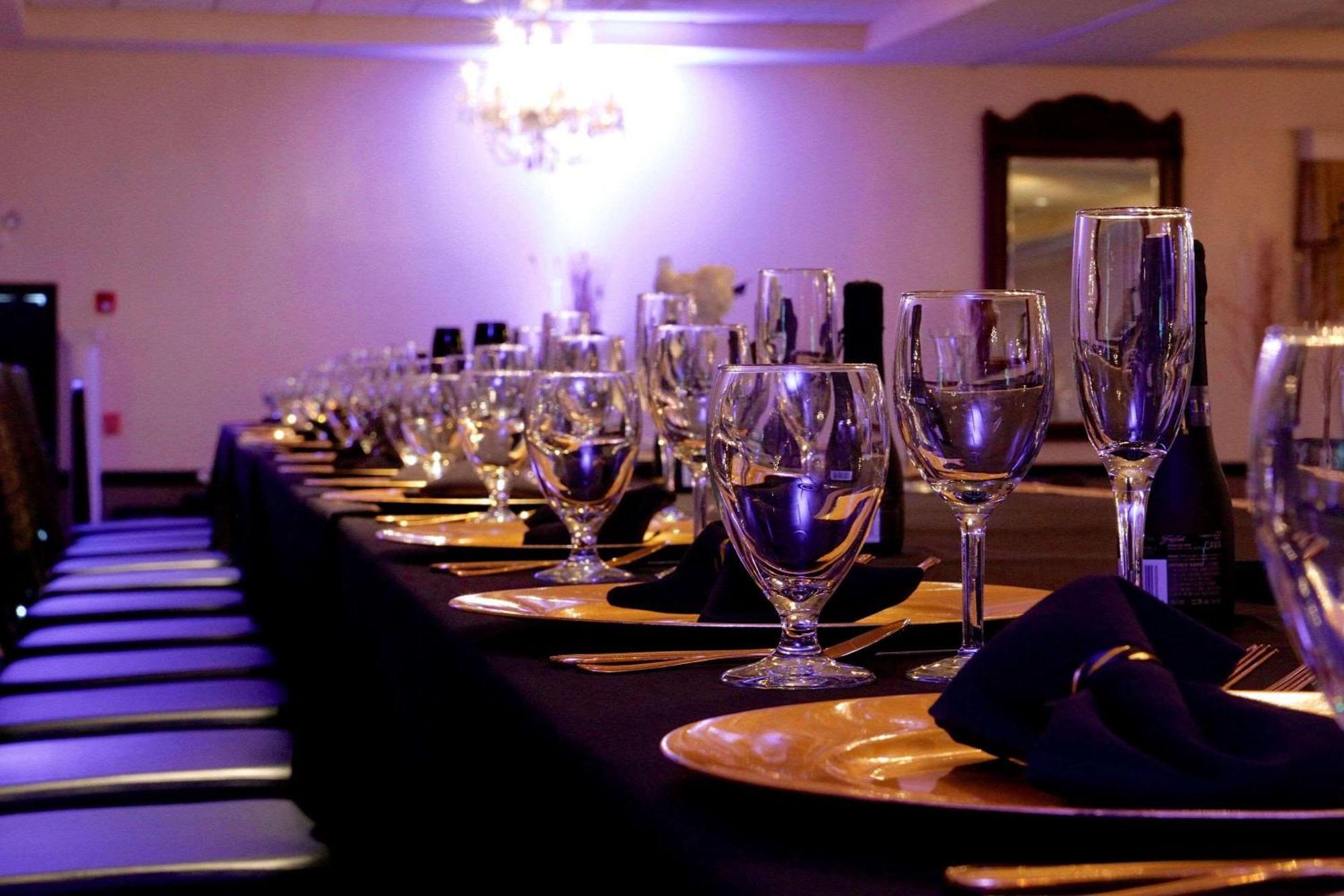 Radisson Hotel & Conference Center Rockford Zewnętrze zdjęcie