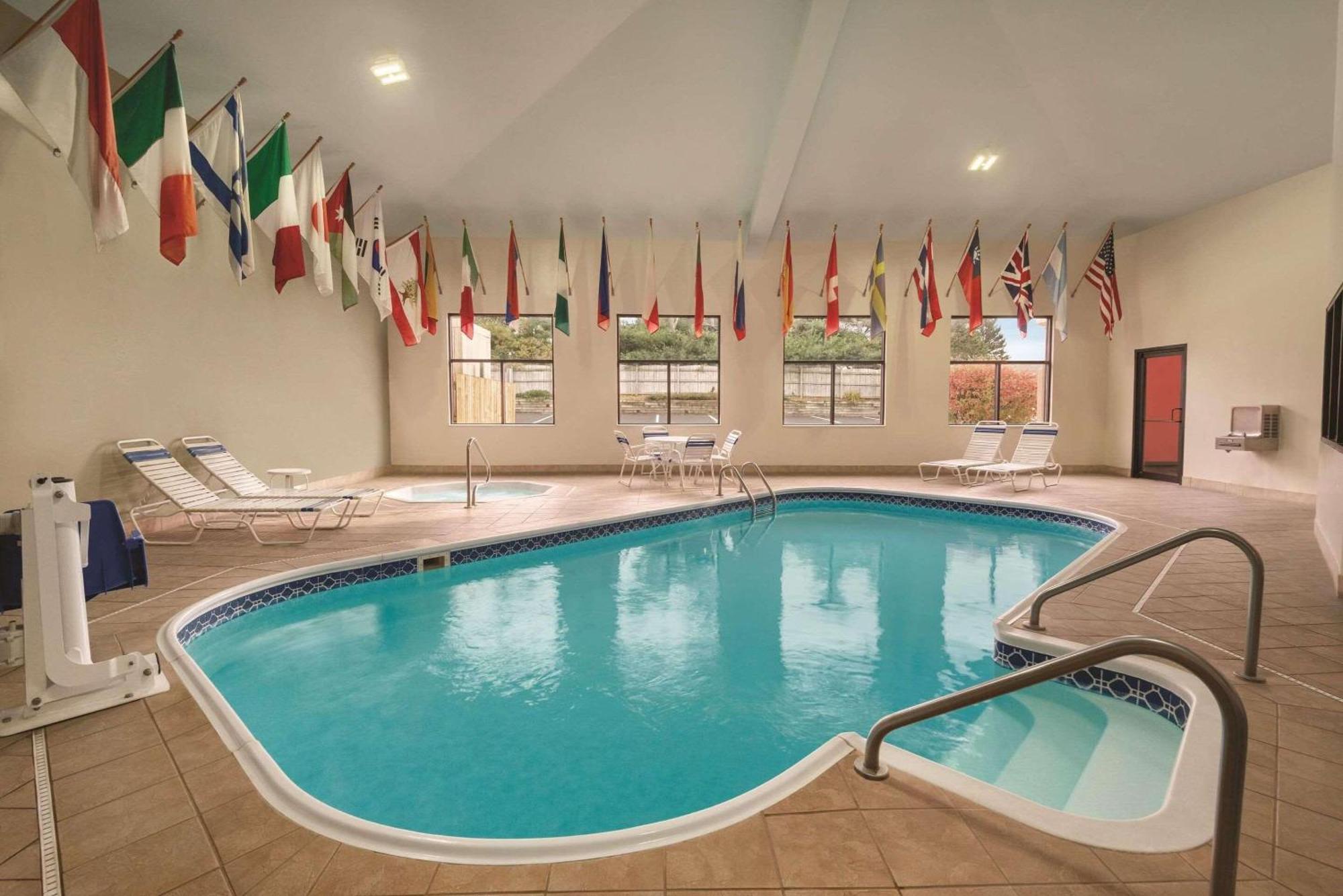 Radisson Hotel & Conference Center Rockford Zewnętrze zdjęcie