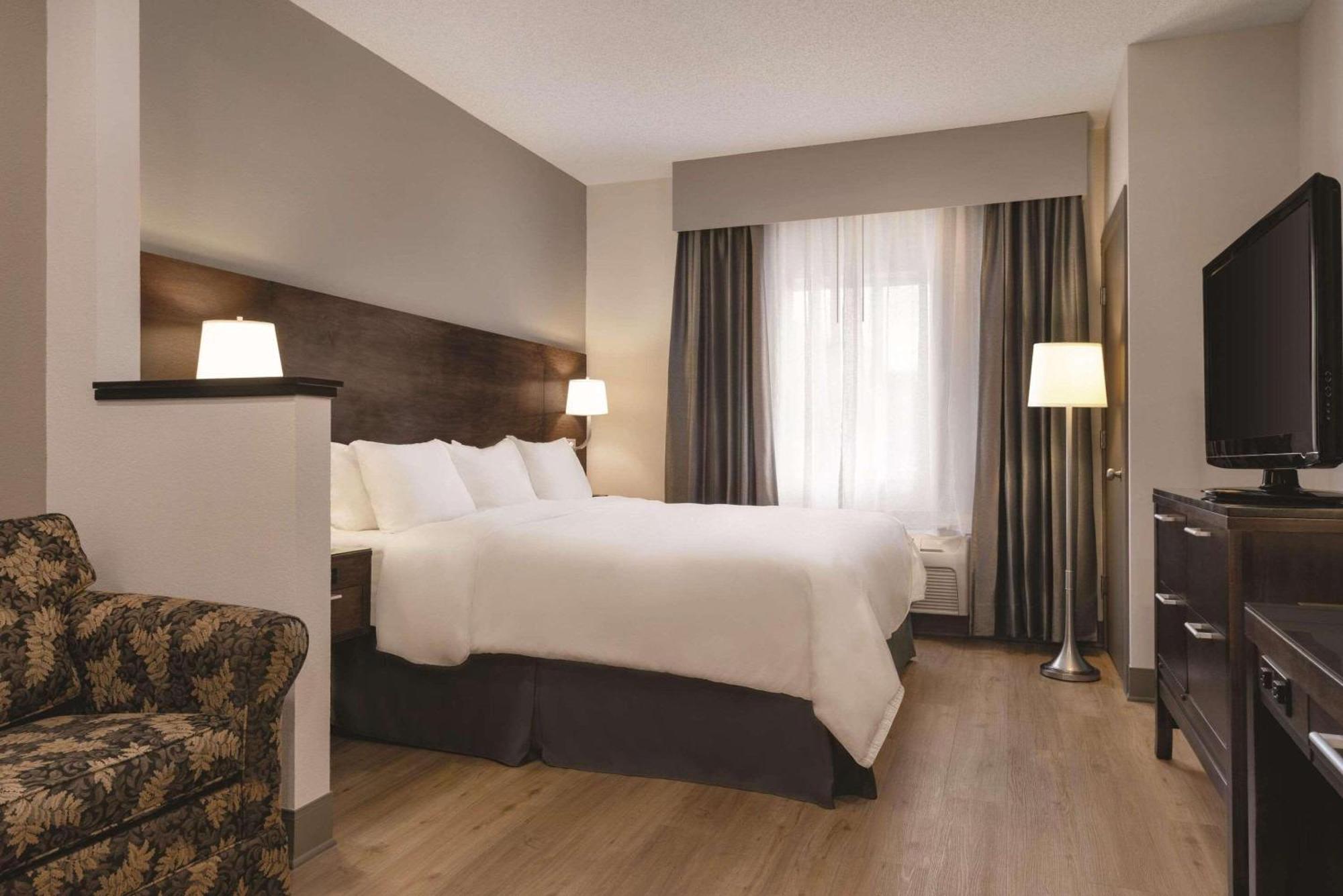 Radisson Hotel & Conference Center Rockford Zewnętrze zdjęcie