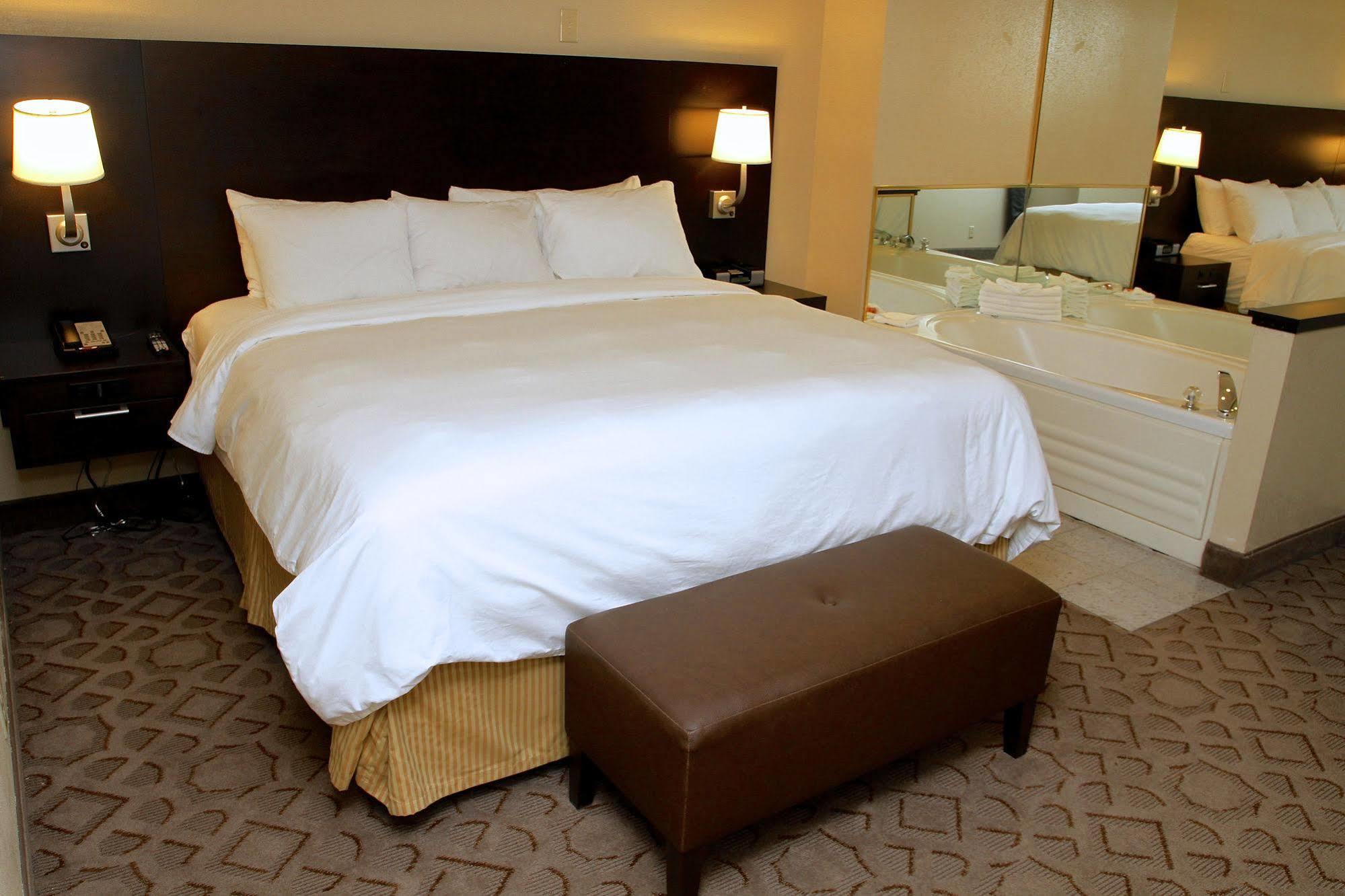 Radisson Hotel & Conference Center Rockford Zewnętrze zdjęcie